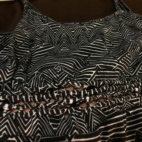 Summer dress 🌷 - Picture 3 of 3