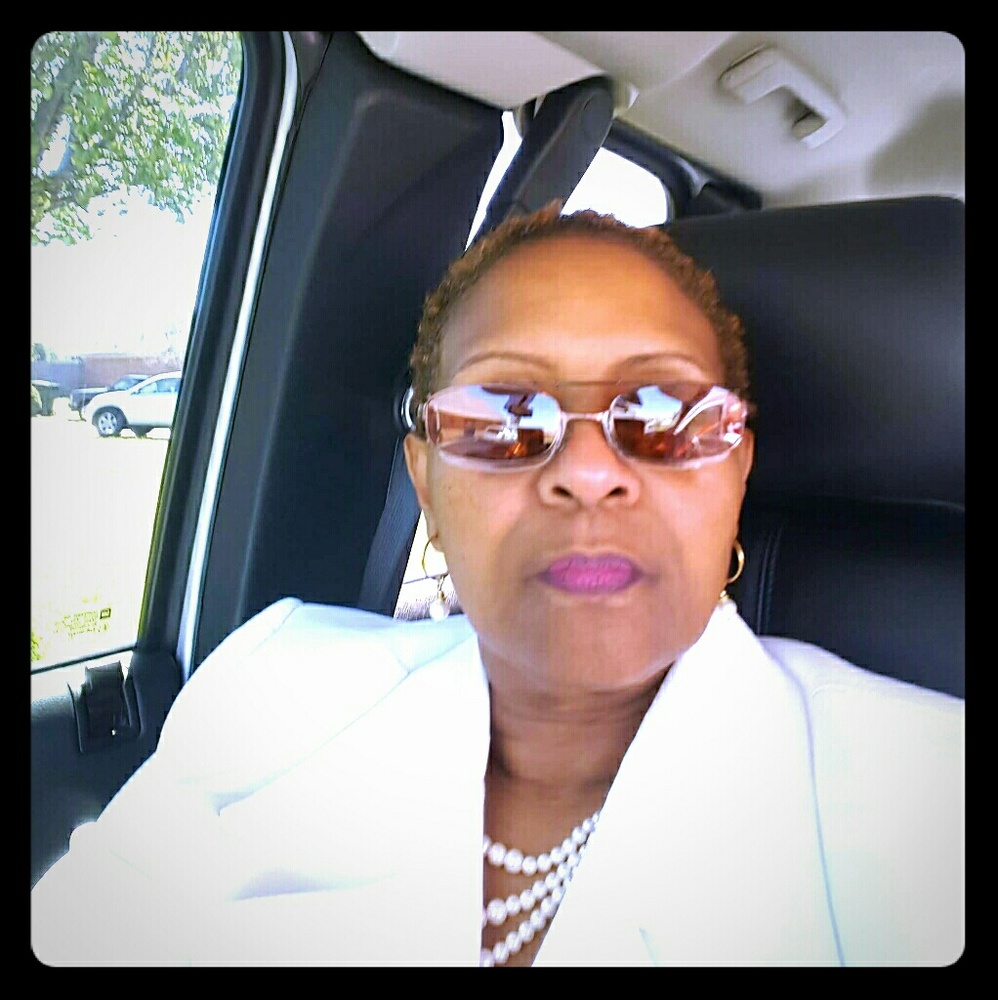 Meet your Posher, Carolyn