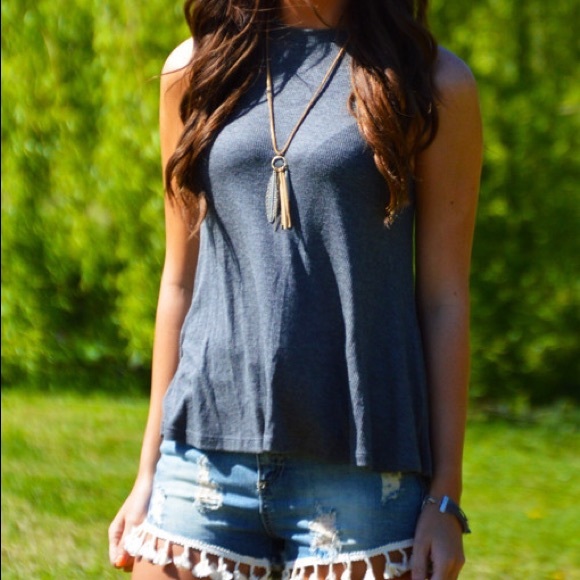 On The Edge Top - Picture 2 of 3