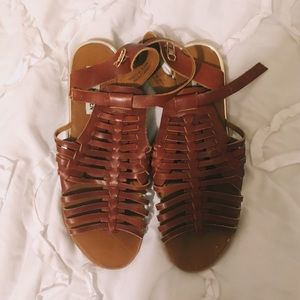 SIZE 8.5 STEVEN MADDEN GLADIATOR SANDALS