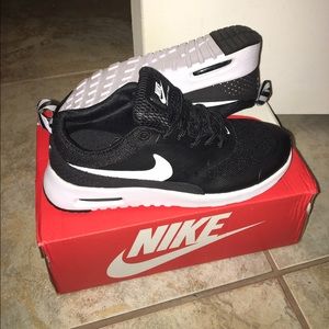 New Nike womens air max thea