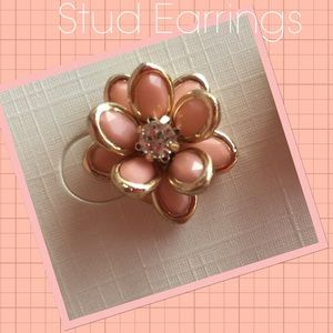 💞Adorable Flower stud Earrings💞