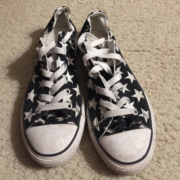 Black & white star converse