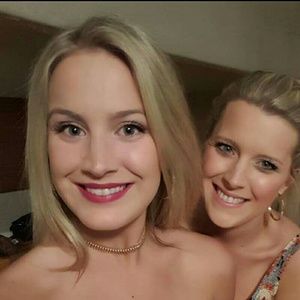 Meet your Posher, Brooke