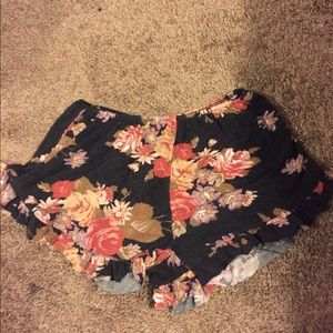 Brandy Melville flowy shorts