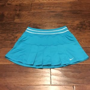 Nike pleated tennis skort size S teal blue