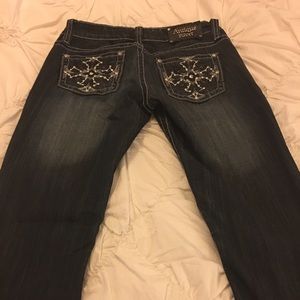 Antique rivet buckle jeans