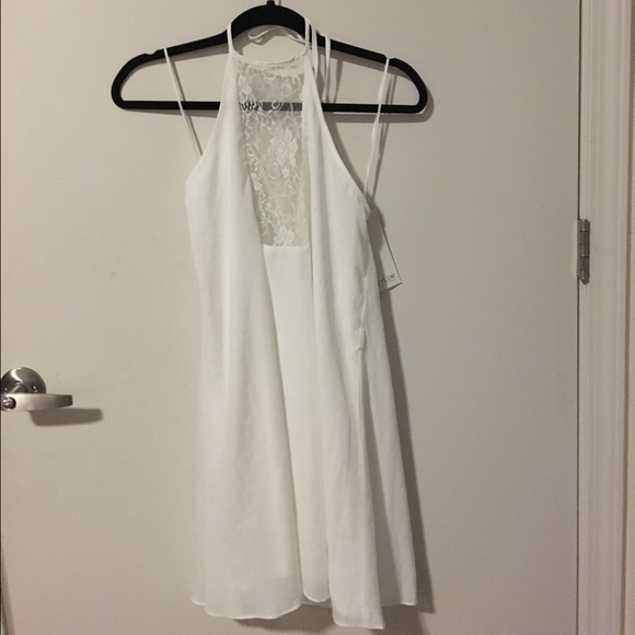 NWT Wyldr white lace halter neck dress!