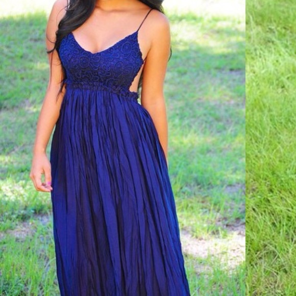 Beautiful blue shop hopes dress