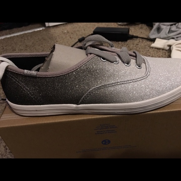 Brand new silver keds