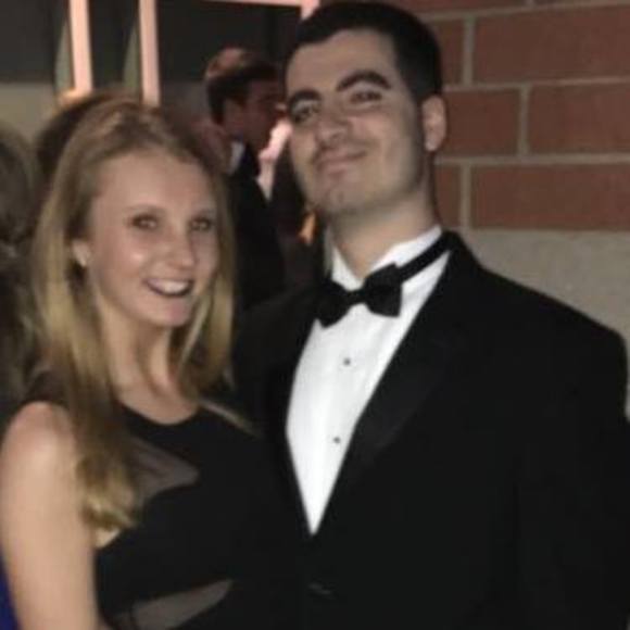 Meet your Posher, Arianna - Picture 1 of 1