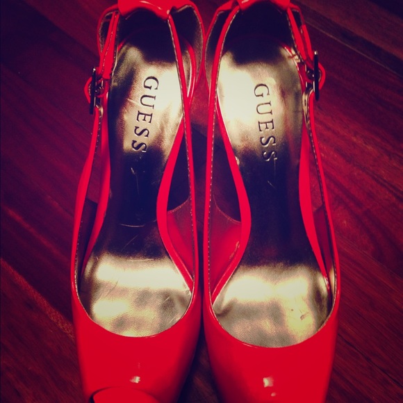 Guess Platform Heels - Picture 1 of 3