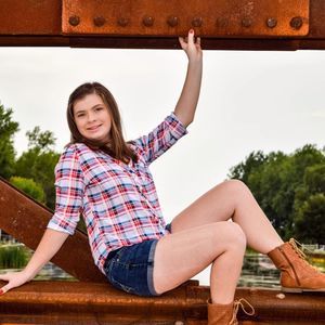 Meet your Posher, Lauren