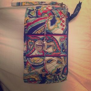 Vera Bradley Pushlock Wristlet in Marina Paisley