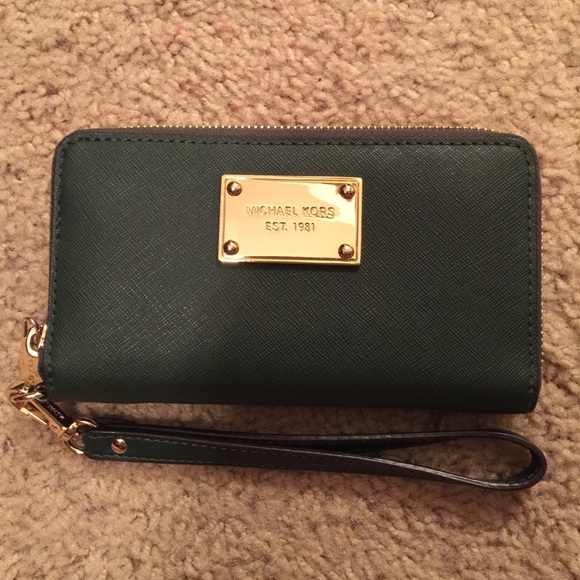 Michael Kors Wristlet