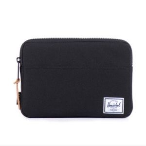 ❗️24 hour sale❗️Herschel iPad Mini Anchor Sleeve