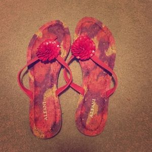 Cute pair of sandals!