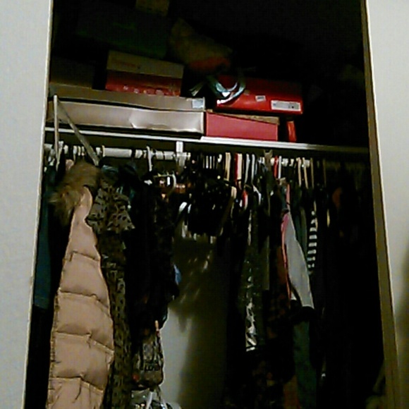Adding items to sell here - Picture 1 of 1
