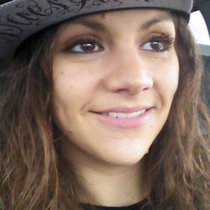 Meet your Posher, Esperanza