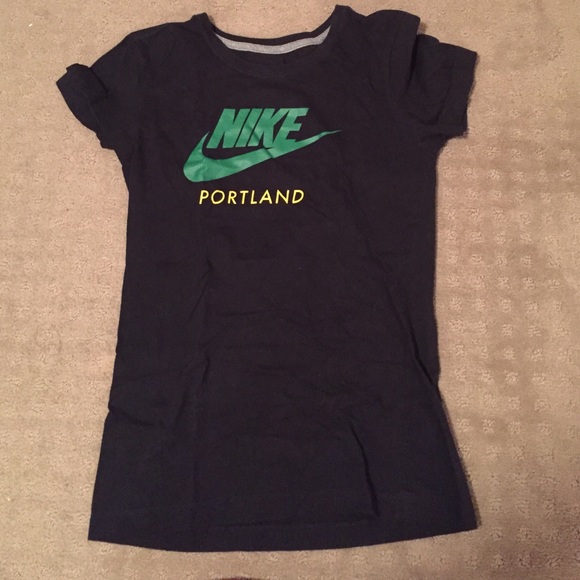 Nike-- black slim fit shirt
