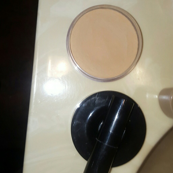 SOLD!!!!Too faced bundle!!! - Picture 3 of 4