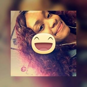 Meet your Posher, Detra