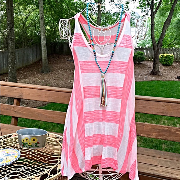 Beautiful and fun! Sharkbite tank! Last one 🌸 - Picture 2 of 3