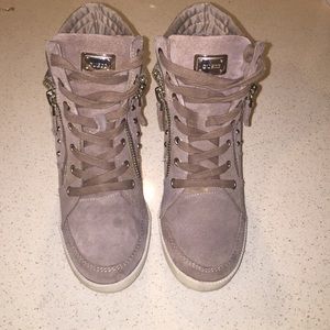 GUESS - Size 8 - Heels