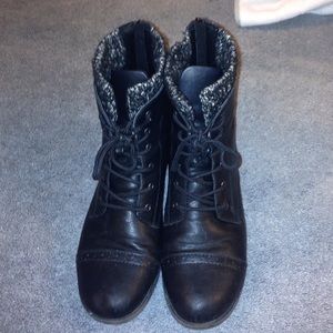 Mudd Shoes - ‼️SALE‼️💣Super cute black boots Mudd Shoes - ‼️SALE‼️💣Super cute black boots