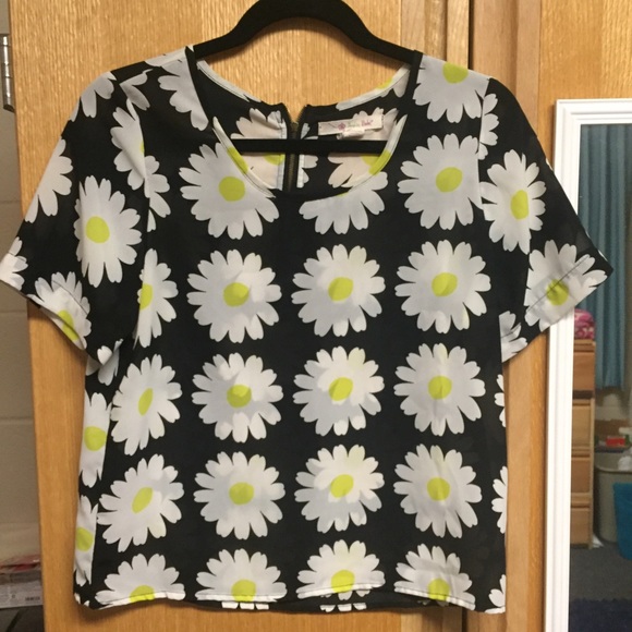 Daisy shirt