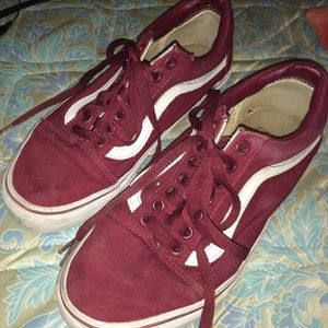 size 9 women, 7.5 men's. very gently used.