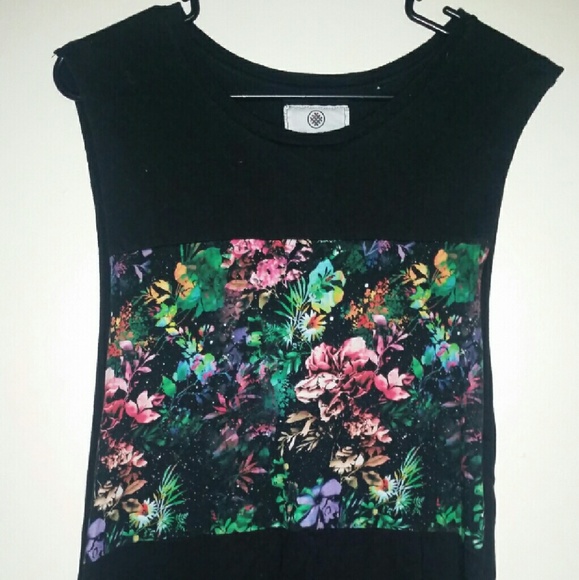 Men's no sleeve/tank top