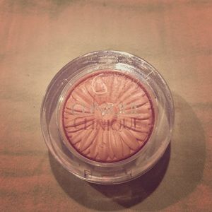 Clinique- Nude Pop/ Blush Pop