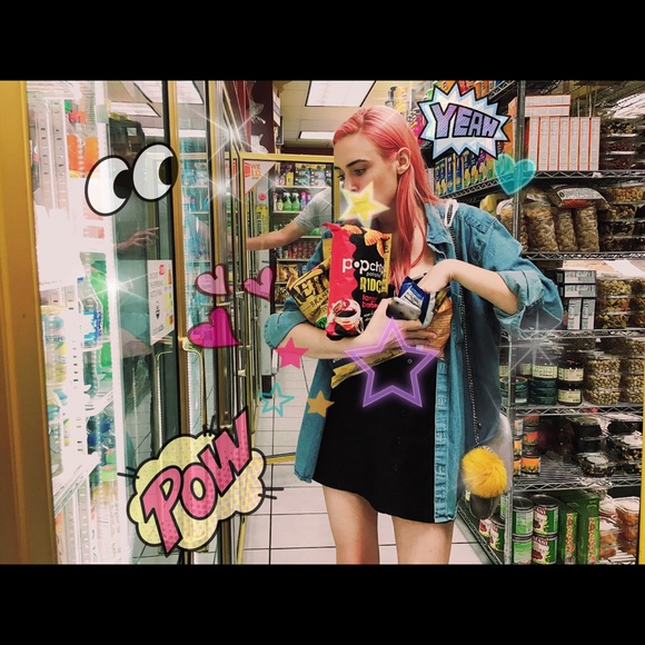 Meet your Posher, Isabelle - Picture 3 of 3