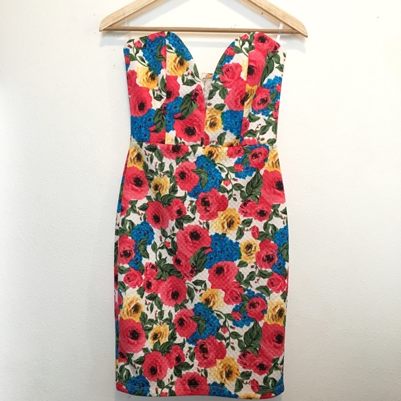 Brand new!! Floral body con dress, new with tags.