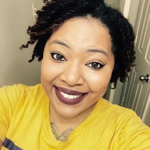Meet your Posher, Tiara