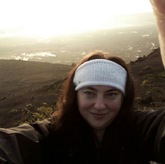 Suggested user! 10/3. Meet your Posher, Shelley. - Picture 2 of 3