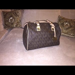 Michael Kors purse authentic