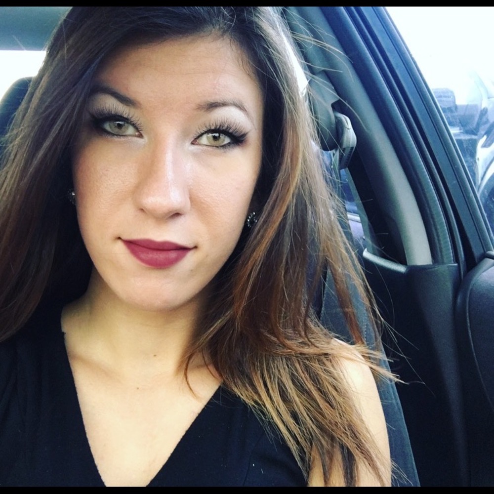 Meet your Posher, Kayla