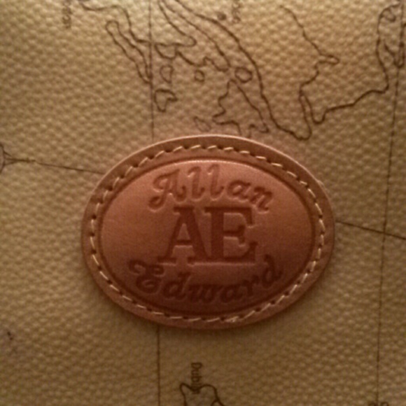 Purse - Picture 2 of 4