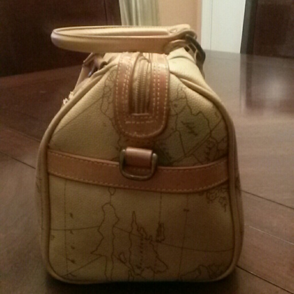 Purse - Picture 3 of 4