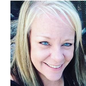 Meet your Posher, Debbie