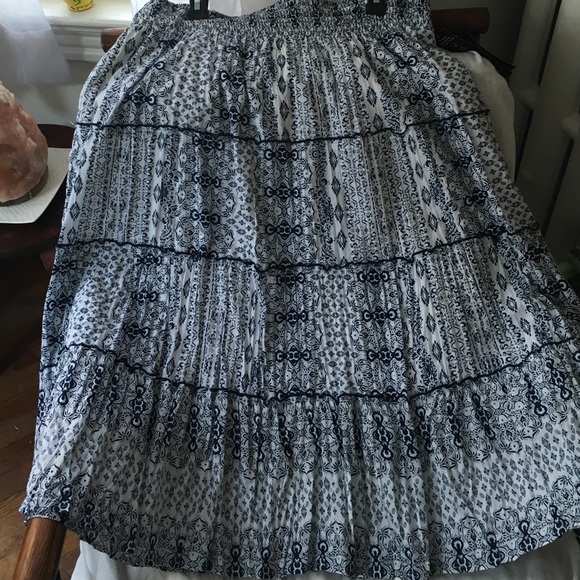 Broom skirt