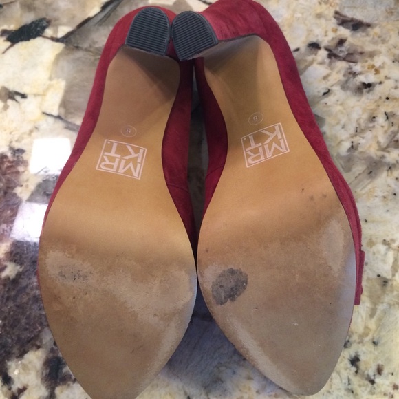 Shoes - Picture 2 of 4