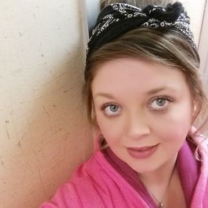 Meet your Posher, Tabitha