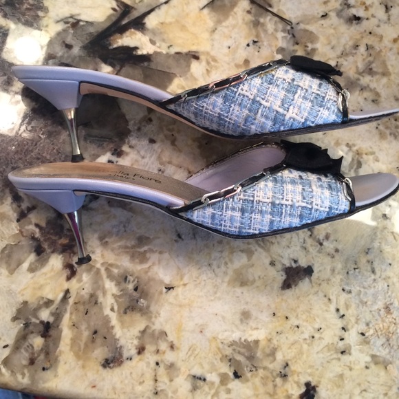 Shoes - Picture 4 of 4