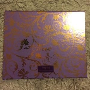 2014 Tarte Holiday Pallet. Lightly Used