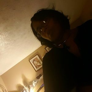 Meet your Posher, Yolanda