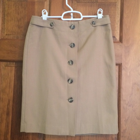 Tan pencil skirt!
