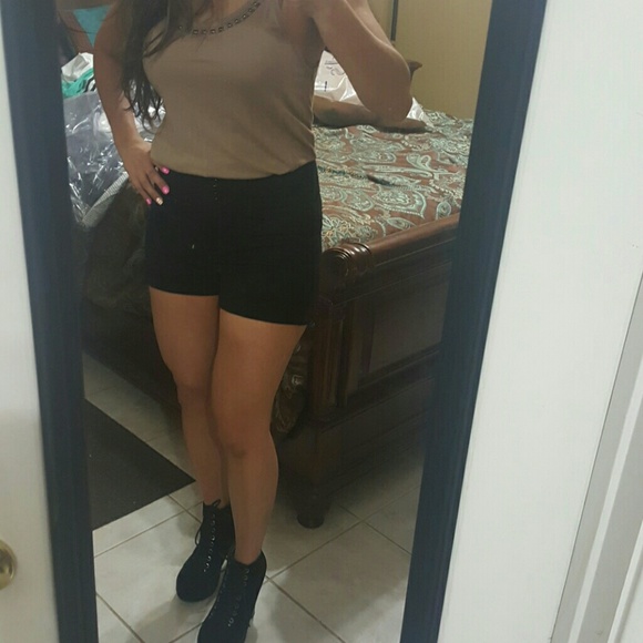 Shorts - Picture 4 of 4